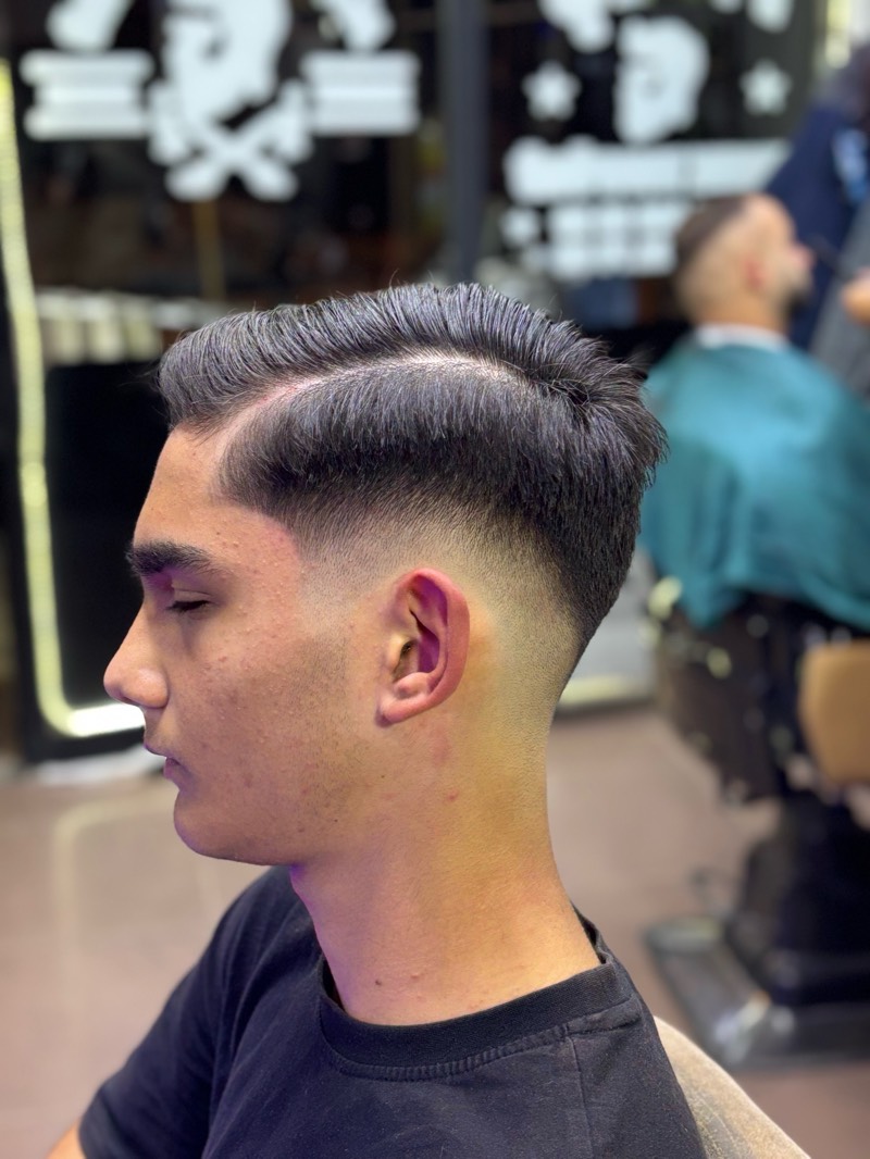 ALIŞ ERKEK KUAFÖRÜ